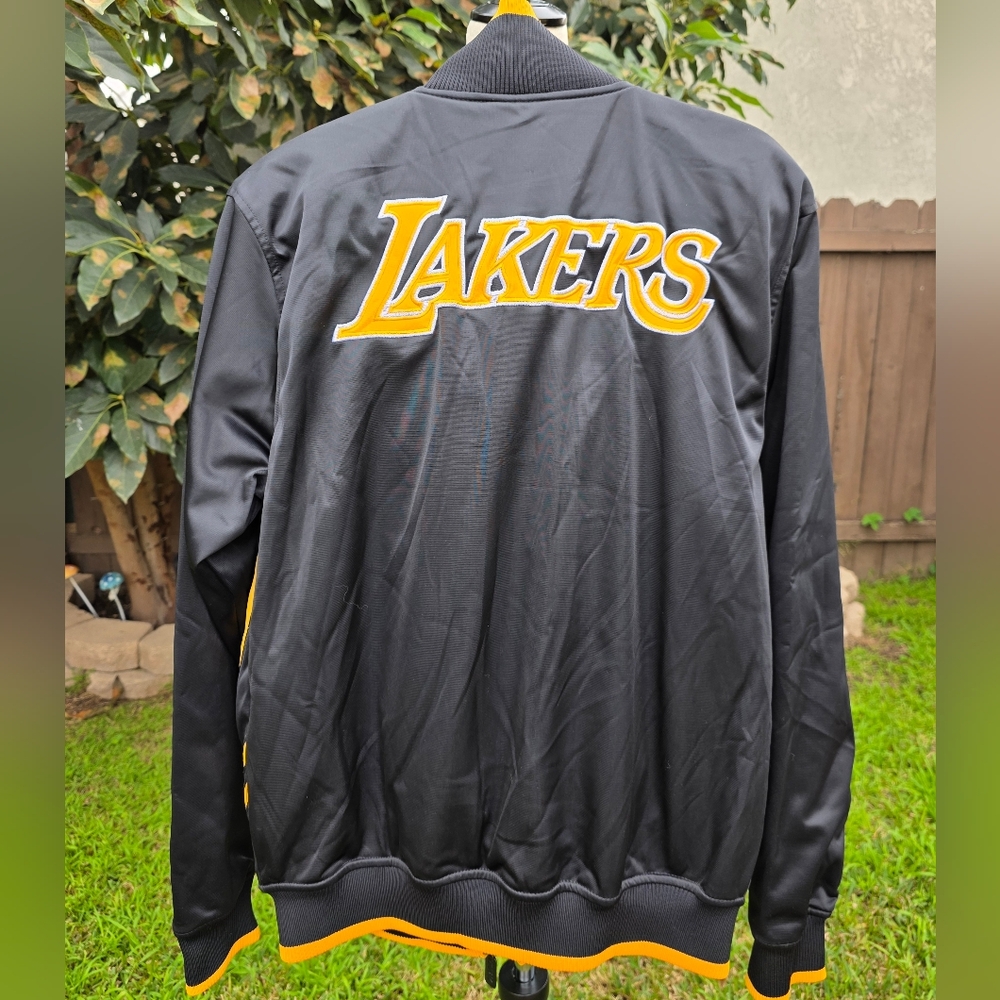 NBA UNK Lakers Men's Jacket With Embroidered Logo Size Med
